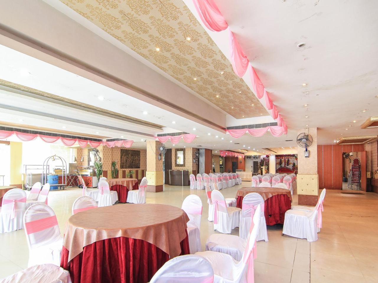 فندق Oyo 3683 De Global Park Hasanganj المظهر الخارجي الصورة
