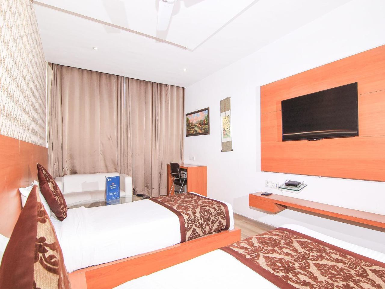 فندق Oyo 3683 De Global Park Hasanganj المظهر الخارجي الصورة