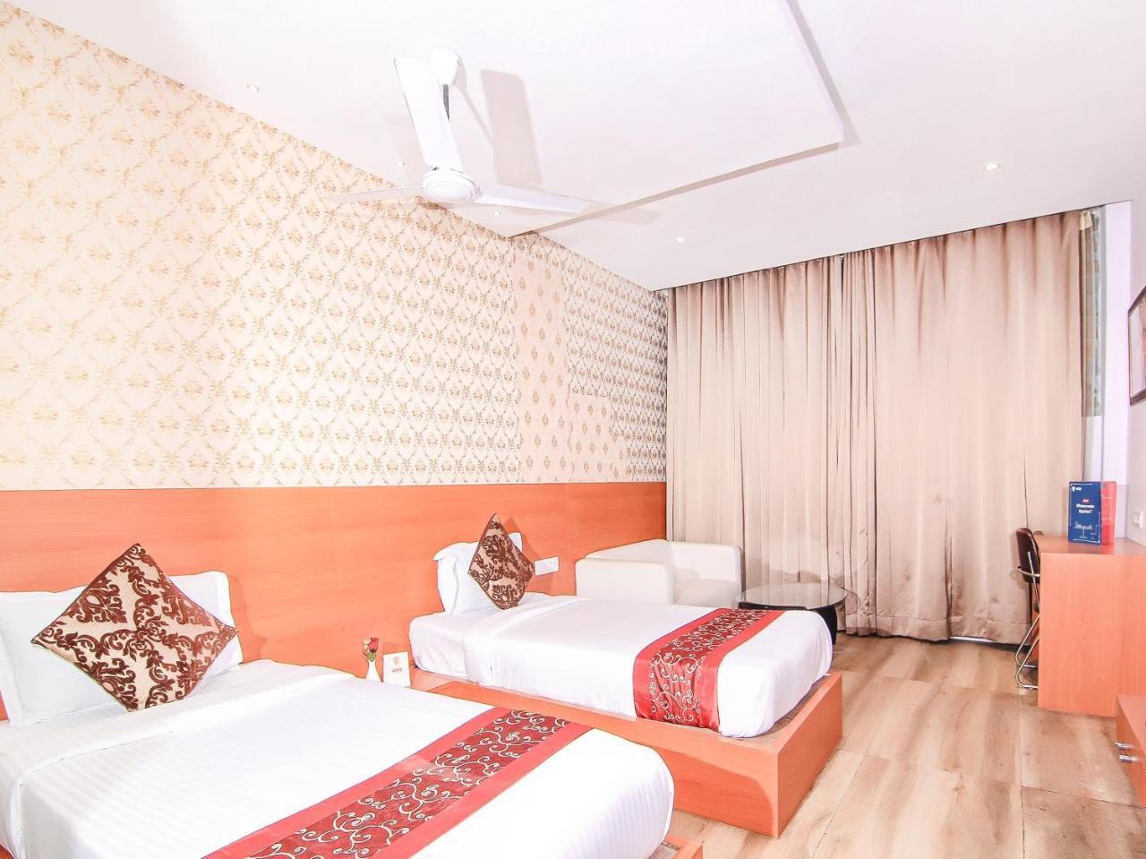 فندق Oyo 3683 De Global Park Hasanganj المظهر الخارجي الصورة