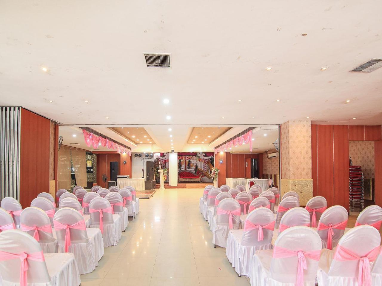 فندق Oyo 3683 De Global Park Hasanganj المظهر الخارجي الصورة