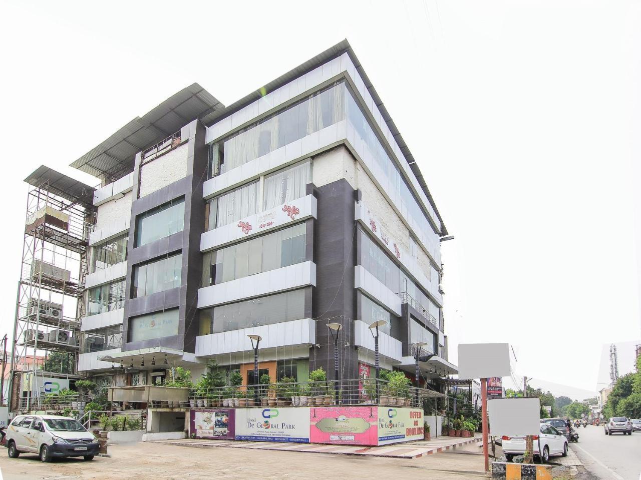 فندق Oyo 3683 De Global Park Hasanganj المظهر الخارجي الصورة