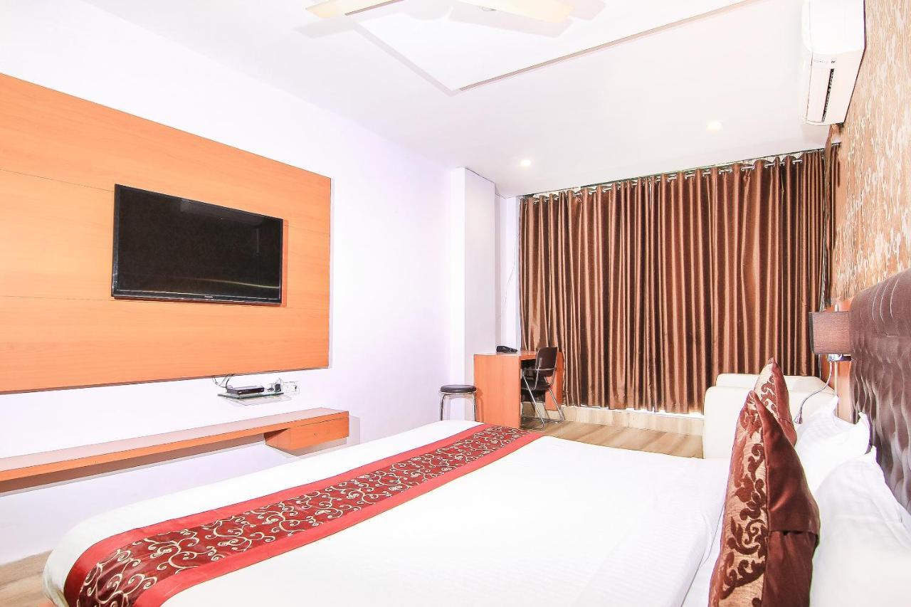 فندق Oyo 3683 De Global Park Hasanganj المظهر الخارجي الصورة