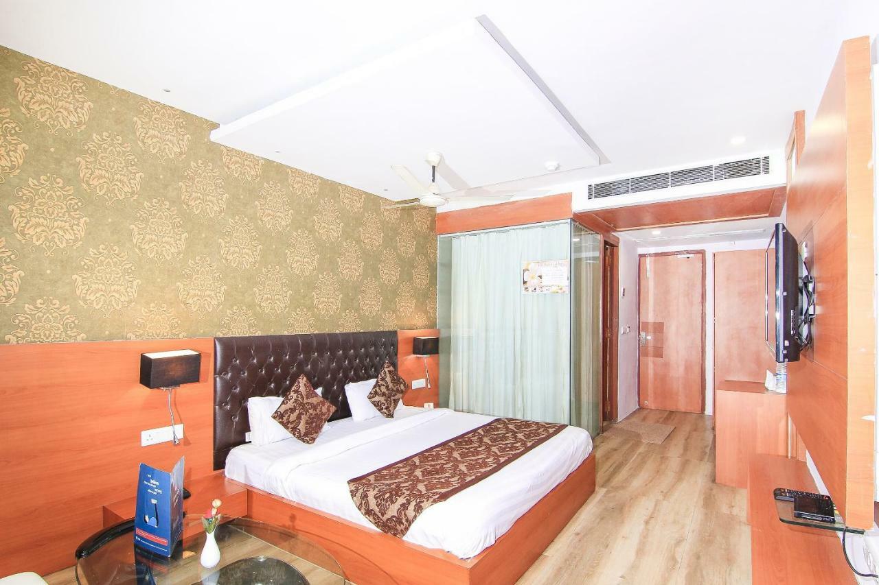 فندق Oyo 3683 De Global Park Hasanganj المظهر الخارجي الصورة